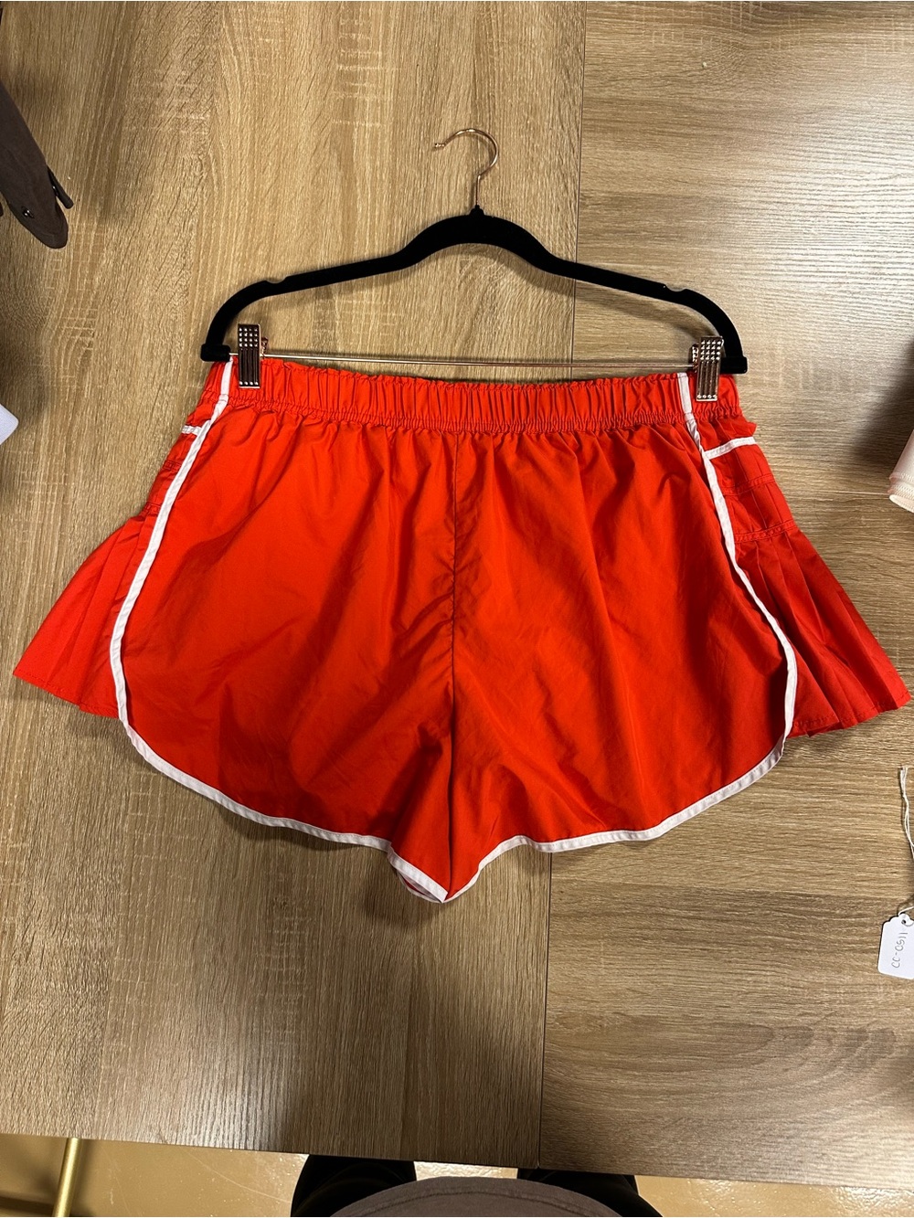 Free People Movement Easy Tiger Side Pleat Athletics Shorts in Red Size Large - Picture 2 of 5